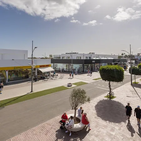 Home2book Main Walkway Κοραλέχο