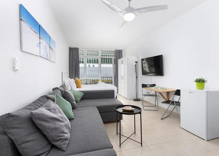 Home2book Main Walkway *